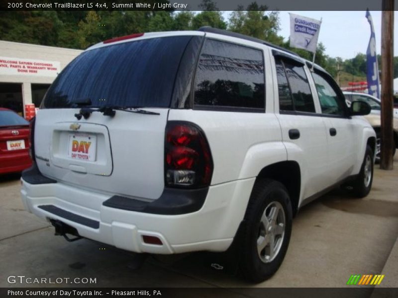 Summit White / Light Gray 2005 Chevrolet TrailBlazer LS 4x4