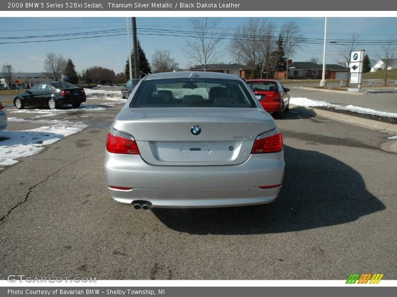 Titanium Silver Metallic / Black Dakota Leather 2009 BMW 5 Series 528xi Sedan