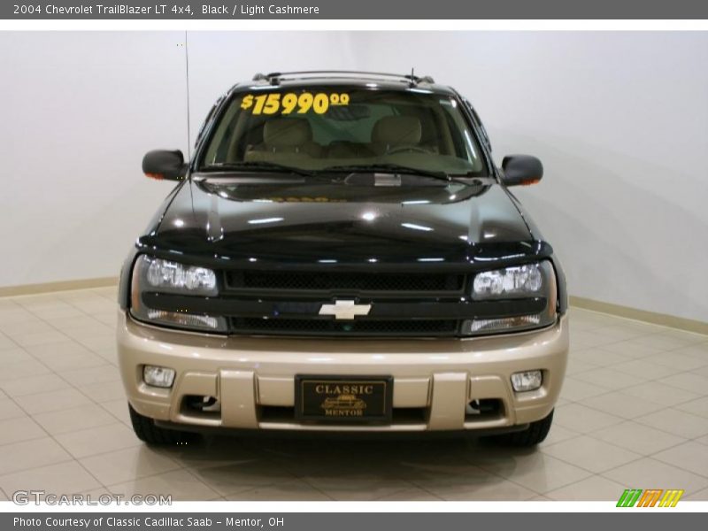Black / Light Cashmere 2004 Chevrolet TrailBlazer LT 4x4