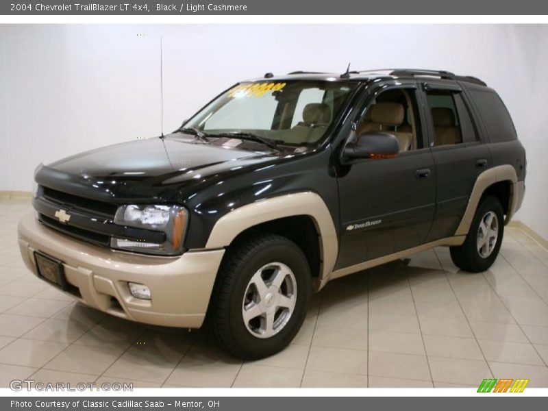 Black / Light Cashmere 2004 Chevrolet TrailBlazer LT 4x4
