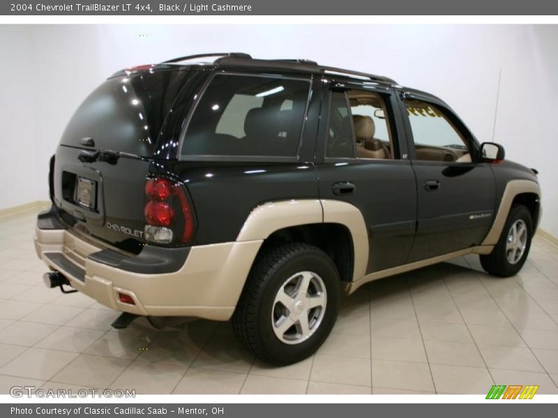 Black / Light Cashmere 2004 Chevrolet TrailBlazer LT 4x4