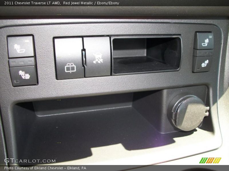 Red Jewel Metallic / Ebony/Ebony 2011 Chevrolet Traverse LT AWD
