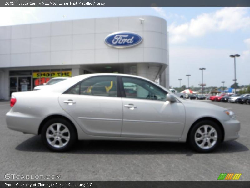 Lunar Mist Metallic / Gray 2005 Toyota Camry XLE V6