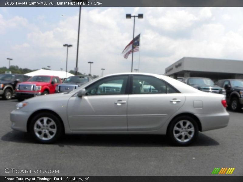 Lunar Mist Metallic / Gray 2005 Toyota Camry XLE V6