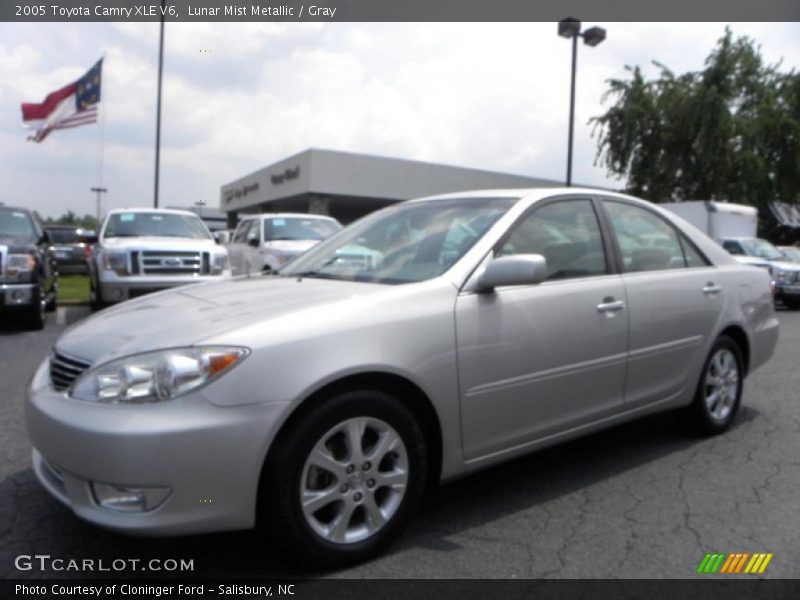 Lunar Mist Metallic / Gray 2005 Toyota Camry XLE V6