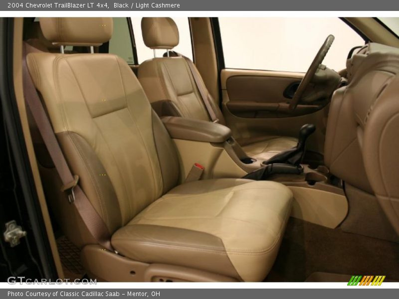 Black / Light Cashmere 2004 Chevrolet TrailBlazer LT 4x4