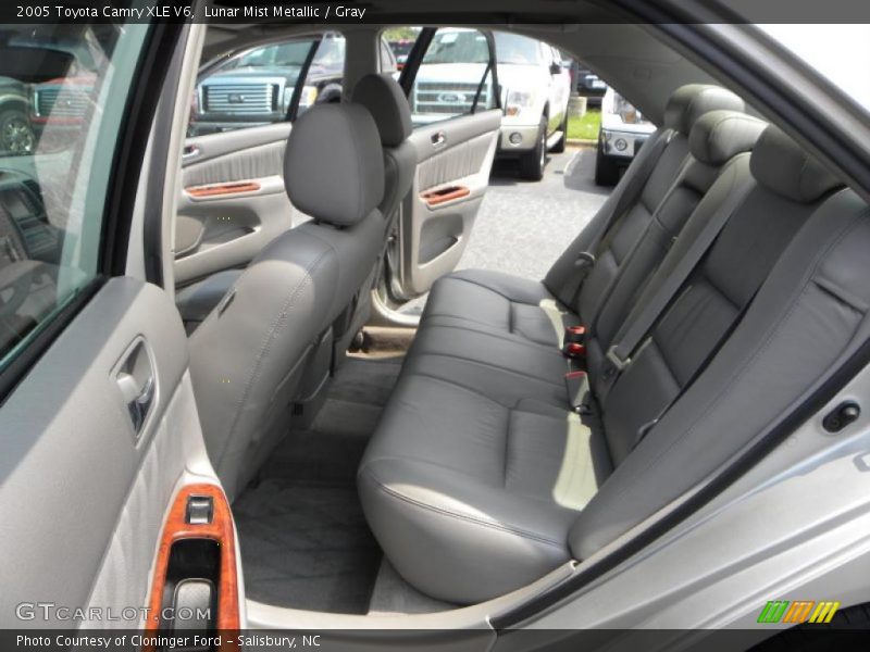 Lunar Mist Metallic / Gray 2005 Toyota Camry XLE V6