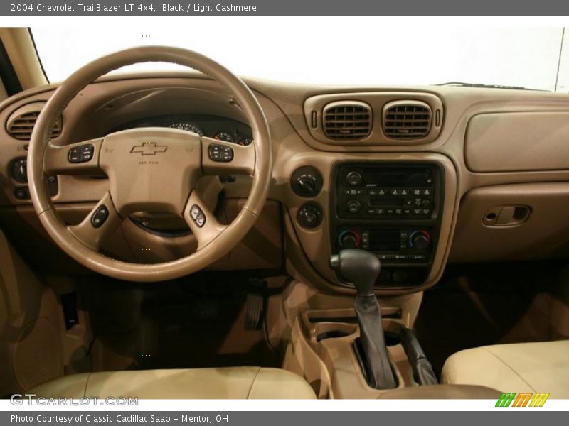 Black / Light Cashmere 2004 Chevrolet TrailBlazer LT 4x4