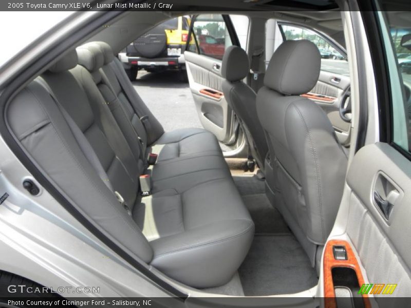 Lunar Mist Metallic / Gray 2005 Toyota Camry XLE V6