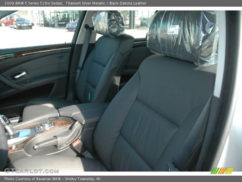 Titanium Silver Metallic / Black Dakota Leather 2009 BMW 5 Series 528xi Sedan