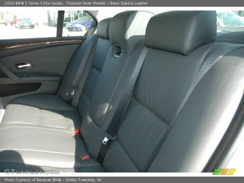 Titanium Silver Metallic / Black Dakota Leather 2009 BMW 5 Series 528xi Sedan