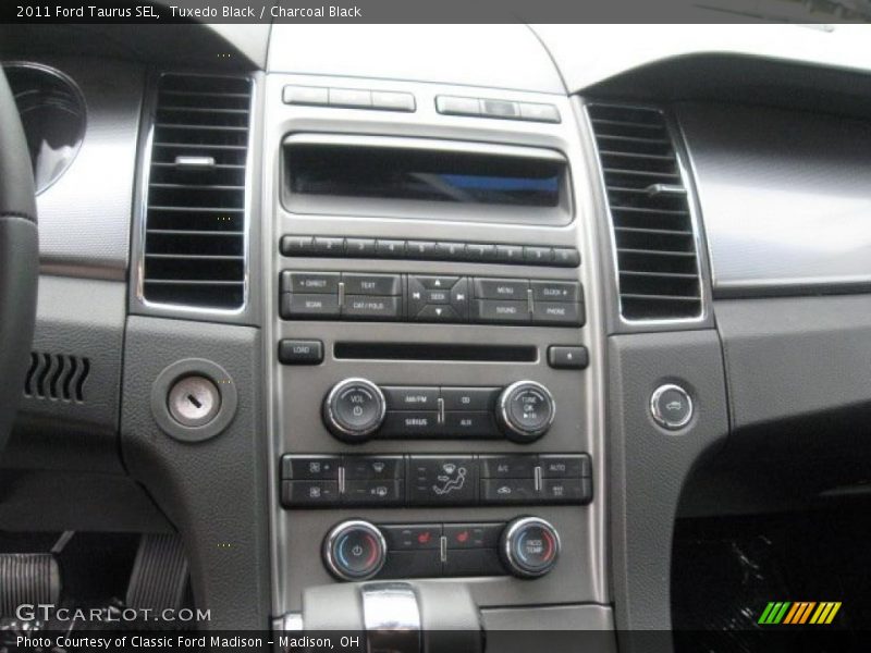 Tuxedo Black / Charcoal Black 2011 Ford Taurus SEL