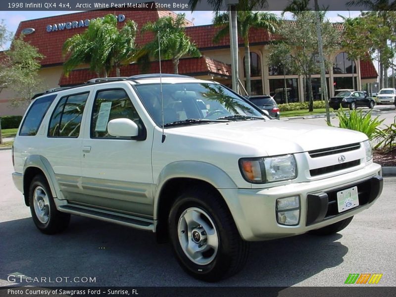 Arctic White Pearl Metallic / Stone Beige 1998 Infiniti QX4 4x4