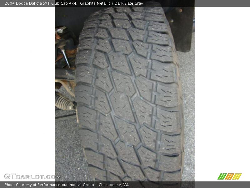 Graphite Metallic / Dark Slate Gray 2004 Dodge Dakota SXT Club Cab 4x4