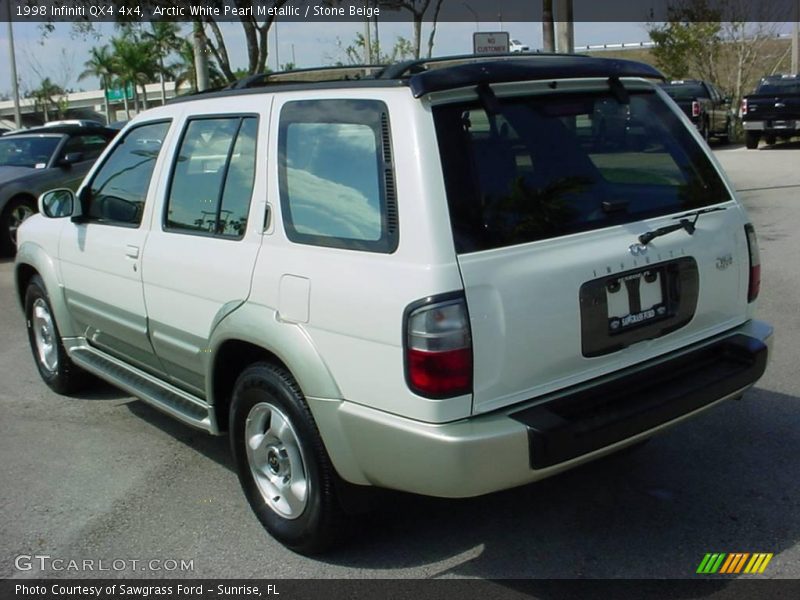 Arctic White Pearl Metallic / Stone Beige 1998 Infiniti QX4 4x4