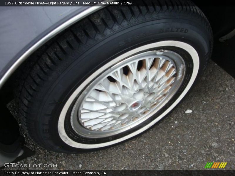 Medium Gray Metallic / Gray 1992 Oldsmobile Ninety-Eight Regency Elite