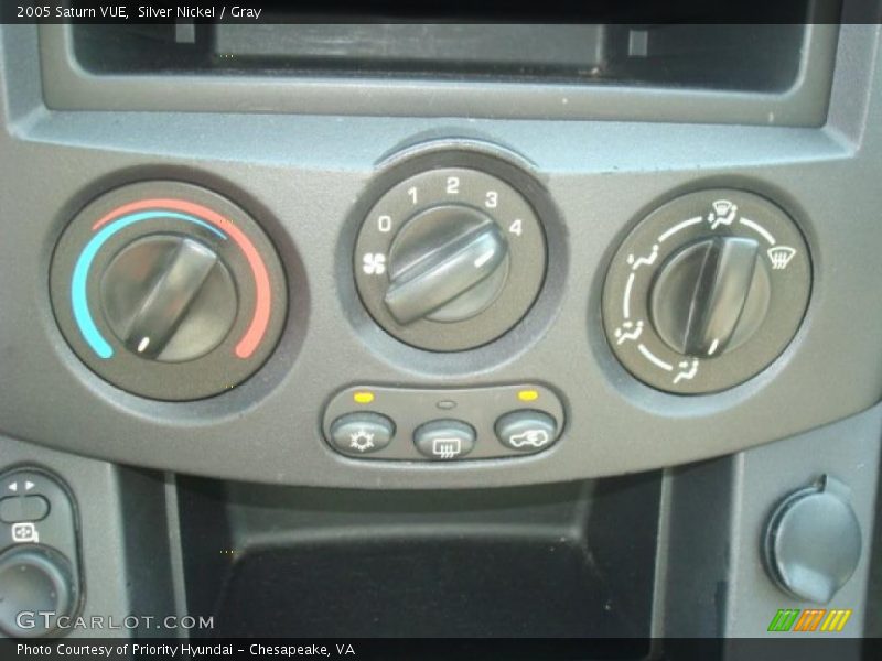 Silver Nickel / Gray 2005 Saturn VUE