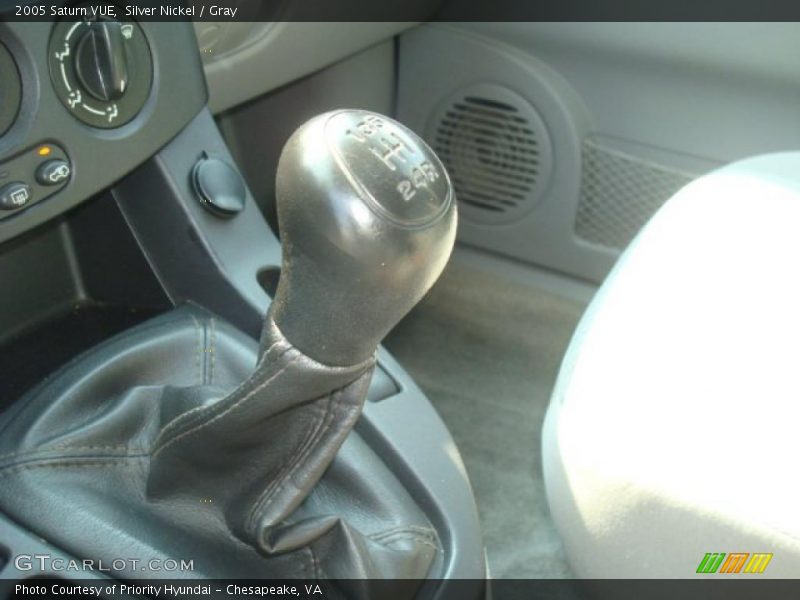Silver Nickel / Gray 2005 Saturn VUE