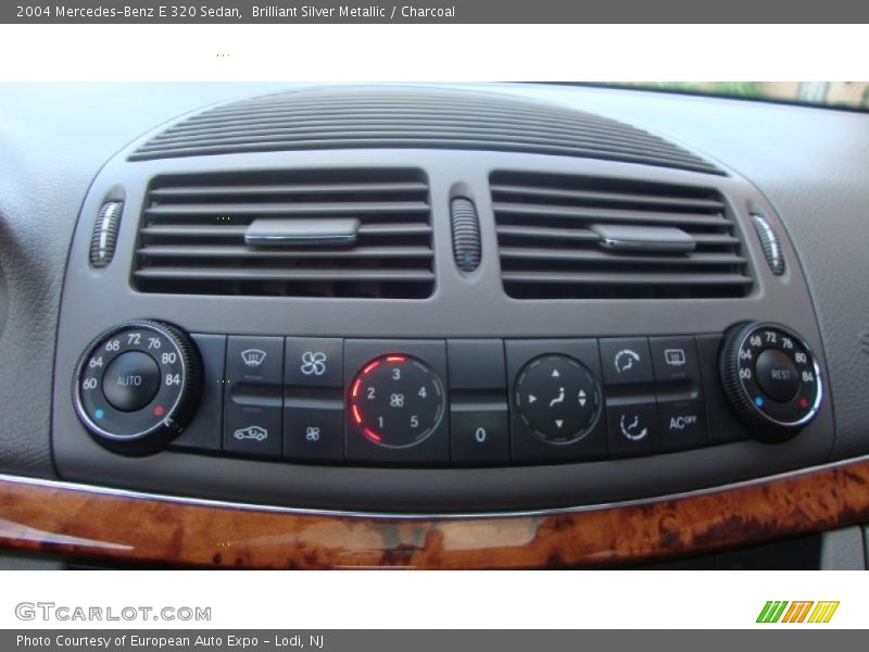 Brilliant Silver Metallic / Charcoal 2004 Mercedes-Benz E 320 Sedan