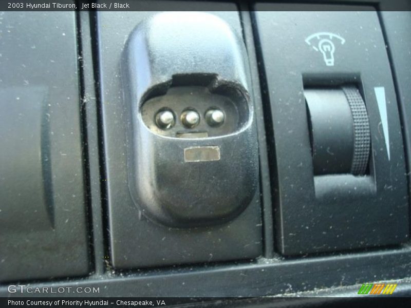 Jet Black / Black 2003 Hyundai Tiburon