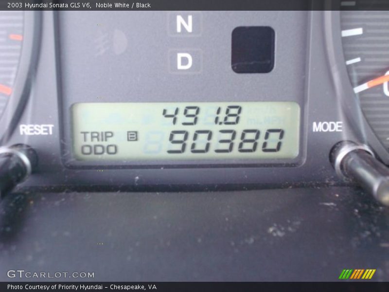 Noble White / Black 2003 Hyundai Sonata GLS V6