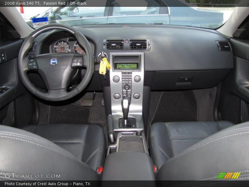 Passion Red / Off-Black 2008 Volvo S40 T5