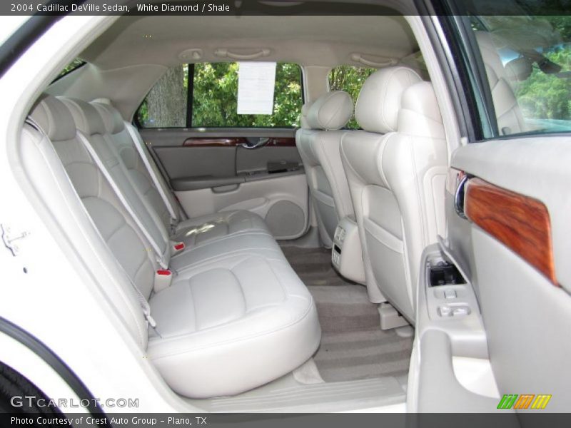 White Diamond / Shale 2004 Cadillac DeVille Sedan
