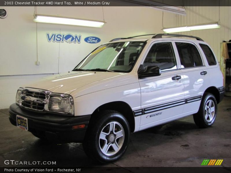 White / Medium Gray 2003 Chevrolet Tracker 4WD Hard Top