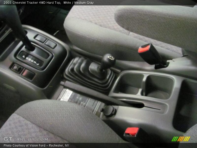 White / Medium Gray 2003 Chevrolet Tracker 4WD Hard Top