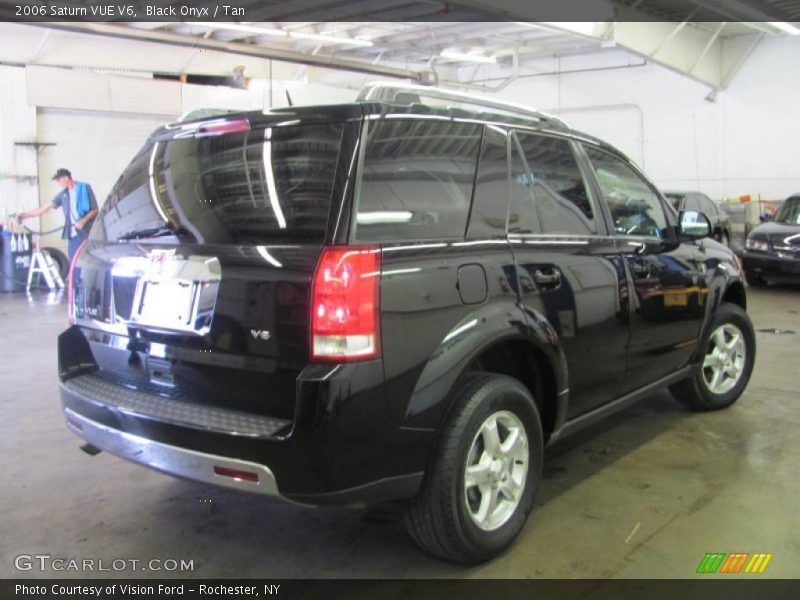 Black Onyx / Tan 2006 Saturn VUE V6