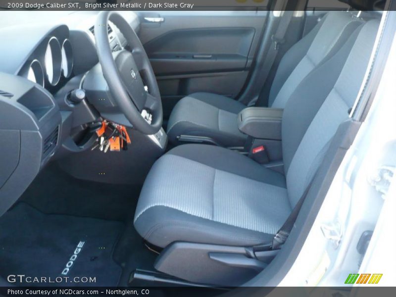 Bright Silver Metallic / Dark Slate Gray 2009 Dodge Caliber SXT