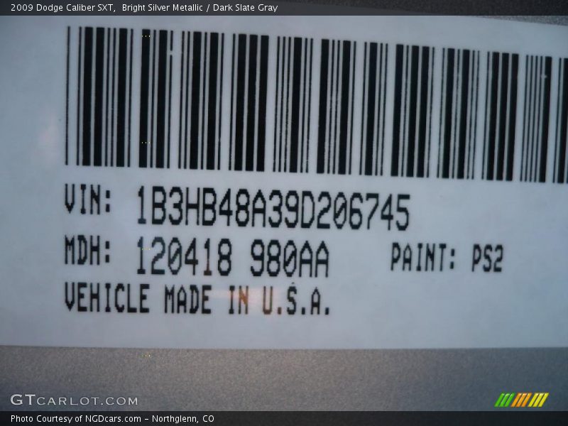 Bright Silver Metallic / Dark Slate Gray 2009 Dodge Caliber SXT