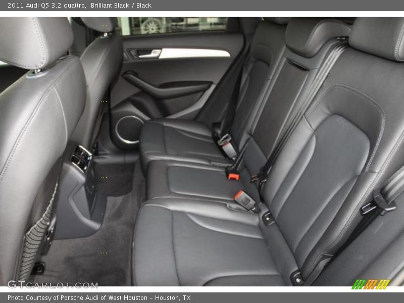 Brilliant Black / Black 2011 Audi Q5 3.2 quattro