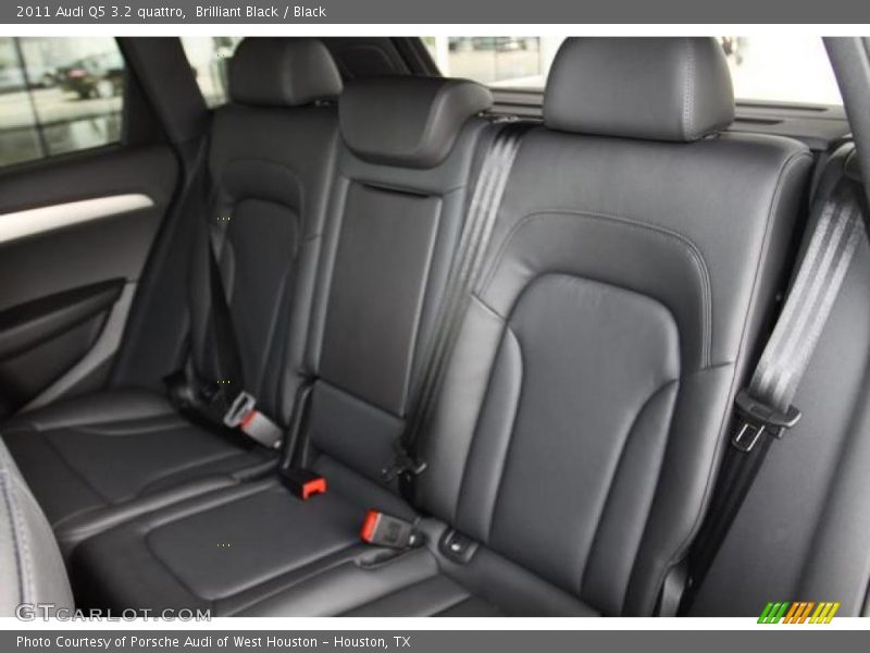 Brilliant Black / Black 2011 Audi Q5 3.2 quattro