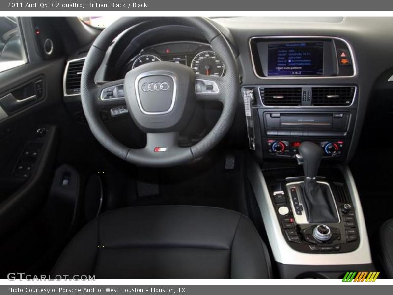Brilliant Black / Black 2011 Audi Q5 3.2 quattro