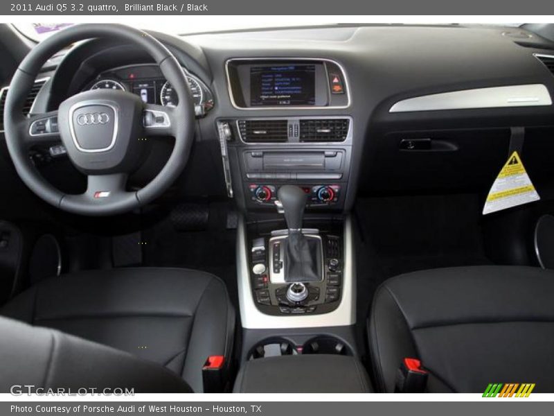 Brilliant Black / Black 2011 Audi Q5 3.2 quattro