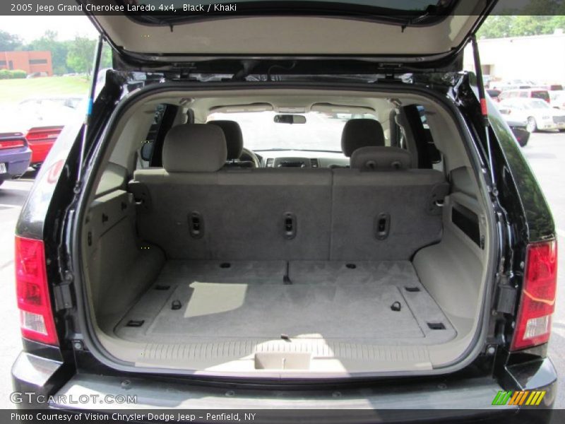 Black / Khaki 2005 Jeep Grand Cherokee Laredo 4x4