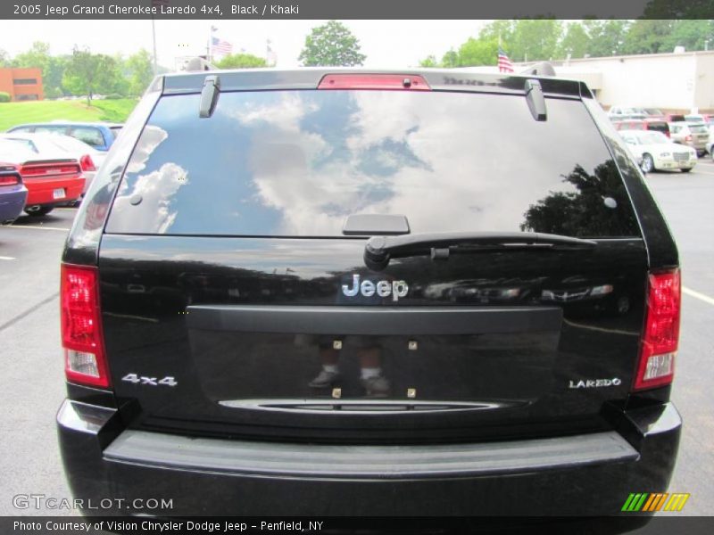 Black / Khaki 2005 Jeep Grand Cherokee Laredo 4x4
