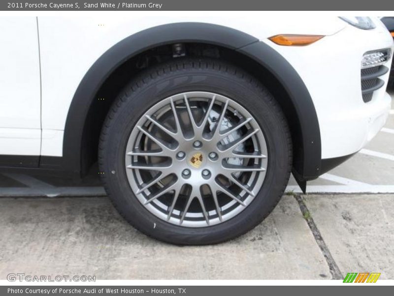 Sand White / Platinum Grey 2011 Porsche Cayenne S