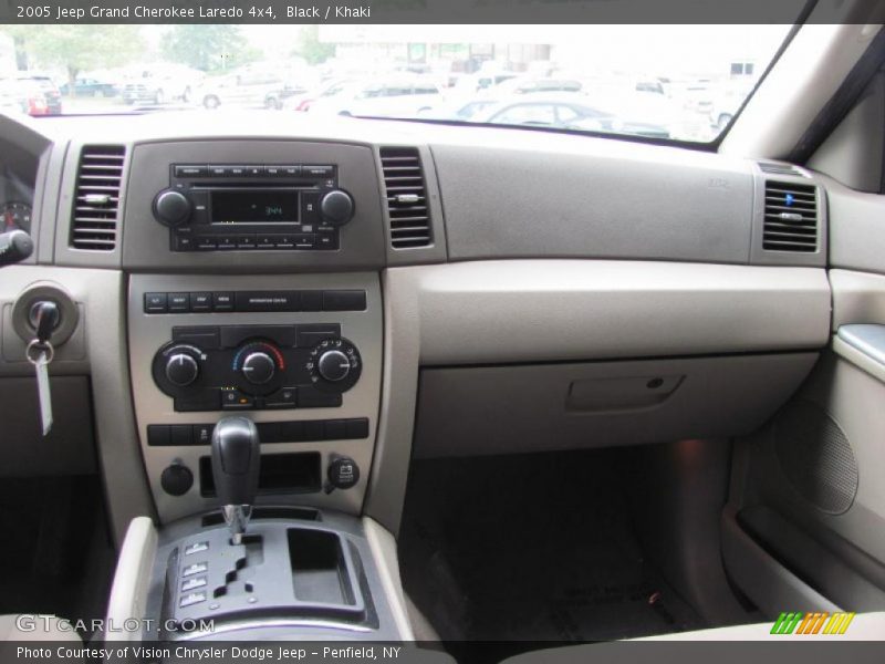 Black / Khaki 2005 Jeep Grand Cherokee Laredo 4x4