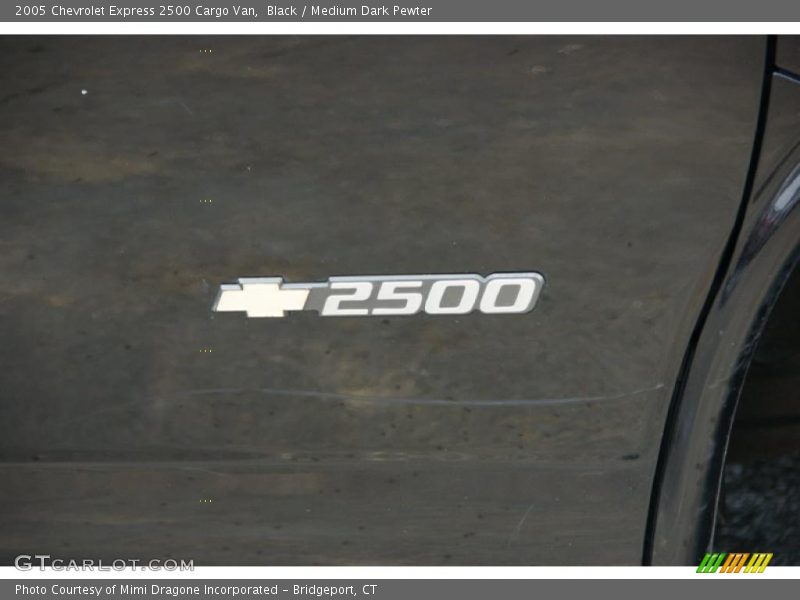 Black / Medium Dark Pewter 2005 Chevrolet Express 2500 Cargo Van