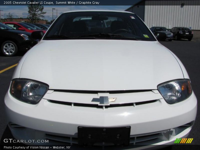 Summit White / Graphite Gray 2005 Chevrolet Cavalier LS Coupe