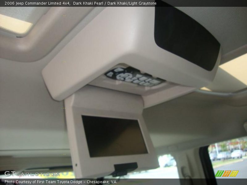 Dark Khaki Pearl / Dark Khaki/Light Graystone 2006 Jeep Commander Limited 4x4