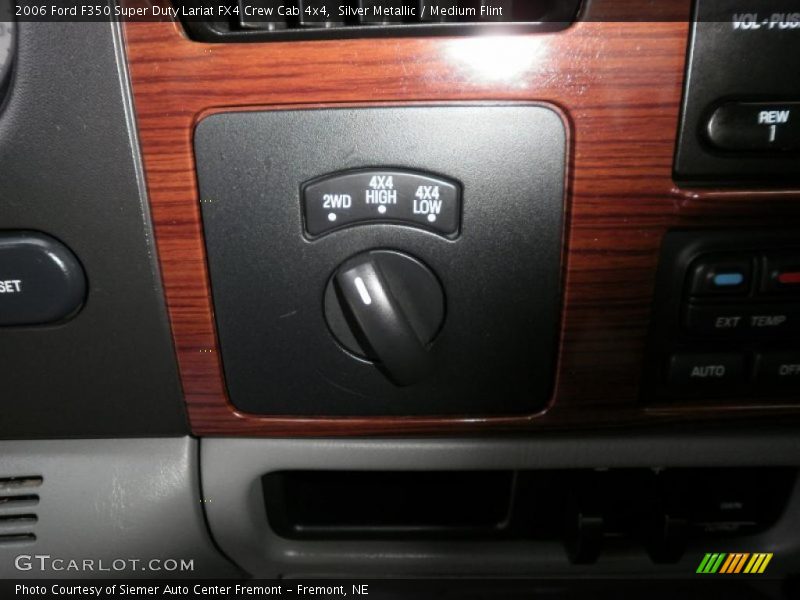 Silver Metallic / Medium Flint 2006 Ford F350 Super Duty Lariat FX4 Crew Cab 4x4