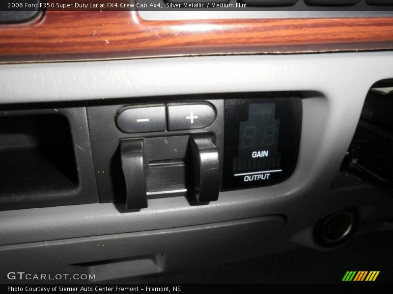 Silver Metallic / Medium Flint 2006 Ford F350 Super Duty Lariat FX4 Crew Cab 4x4