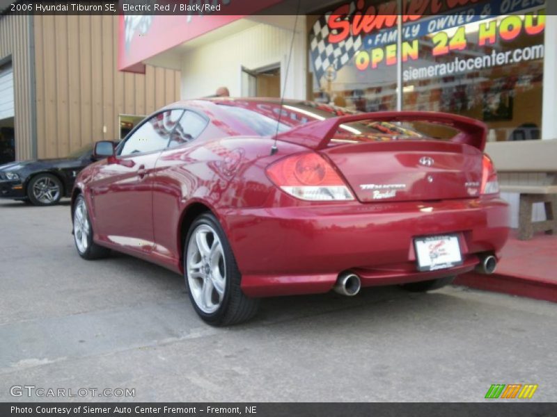 Electric Red / Black/Red 2006 Hyundai Tiburon SE