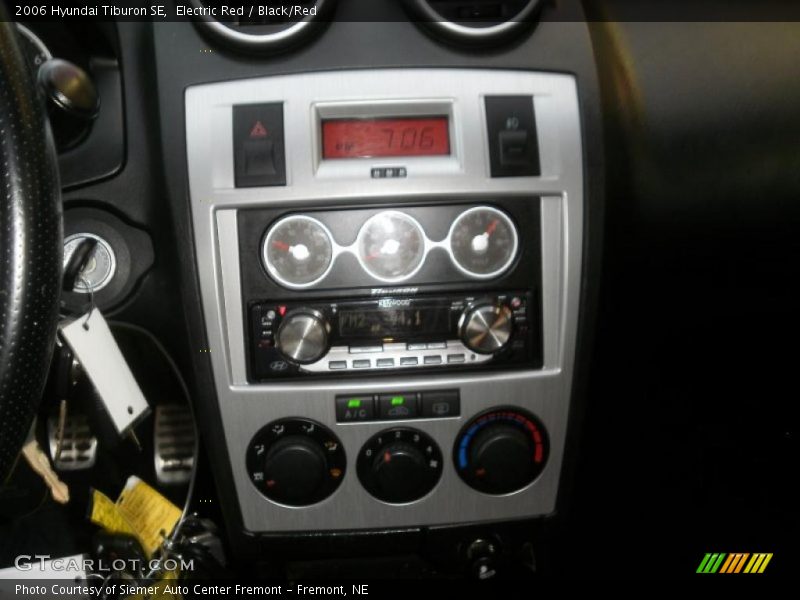 Electric Red / Black/Red 2006 Hyundai Tiburon SE