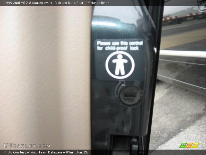 Volcano Black Pearl / Melange Beige 1999 Audi A6 2.8 quattro Avant