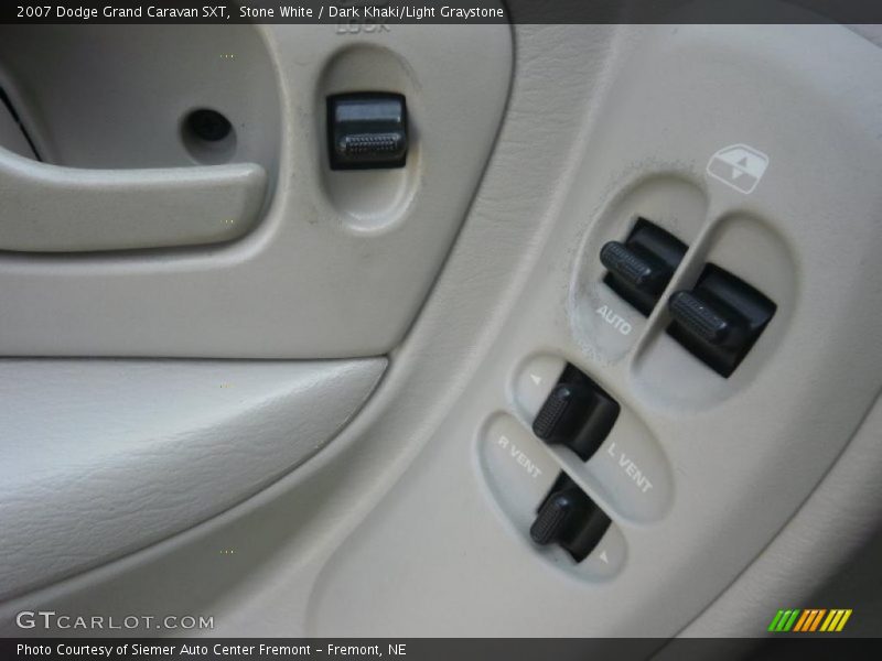 Stone White / Dark Khaki/Light Graystone 2007 Dodge Grand Caravan SXT