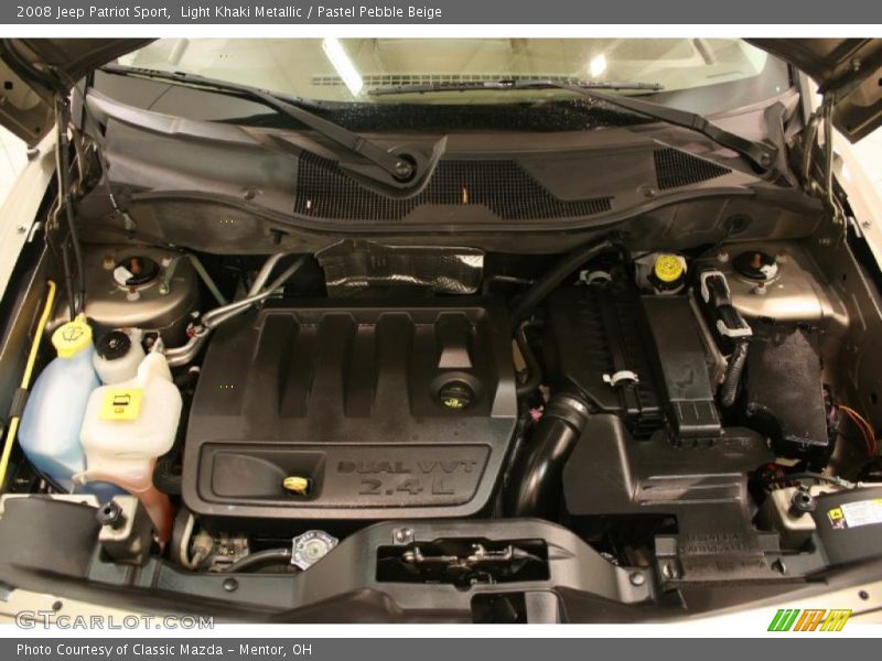 Light Khaki Metallic / Pastel Pebble Beige 2008 Jeep Patriot Sport